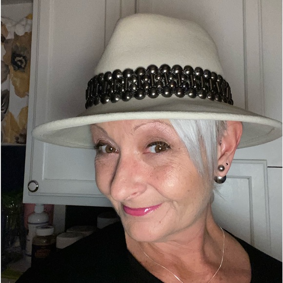 Meet your Posher, Shawn - Picture 1 of 2